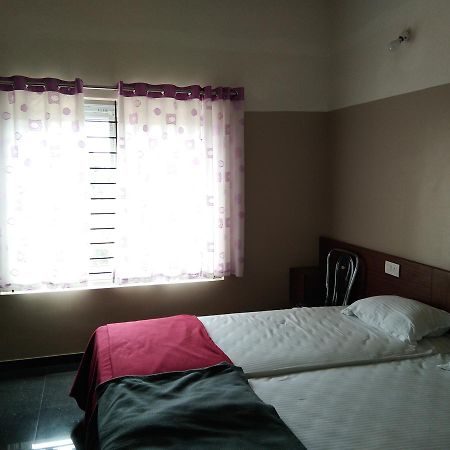 Rainbow Comforts Hotel Chikmagalūr Buitenkant foto